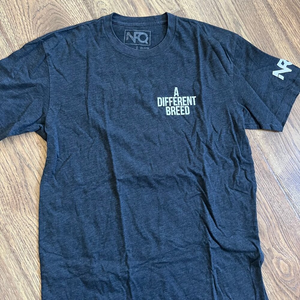 Men's NFQ Heather Gray Blue Shirt Size Medium